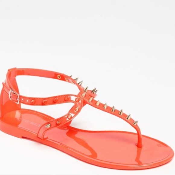 Steve Madden 'Jelybely' Spike Sandal - Picture 1 of 5